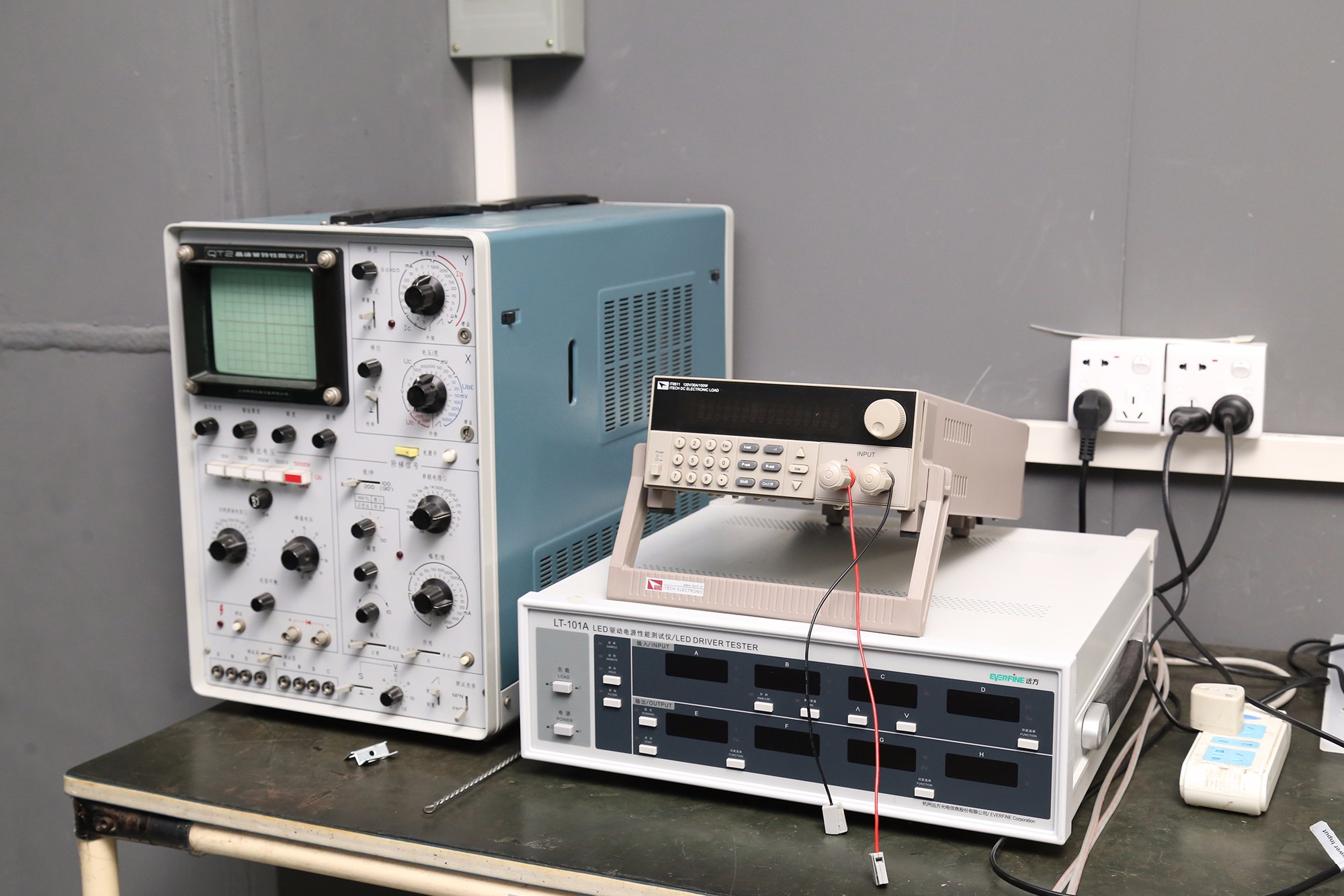 QT2 Transistor Tracer & DC Electronic Load Meter