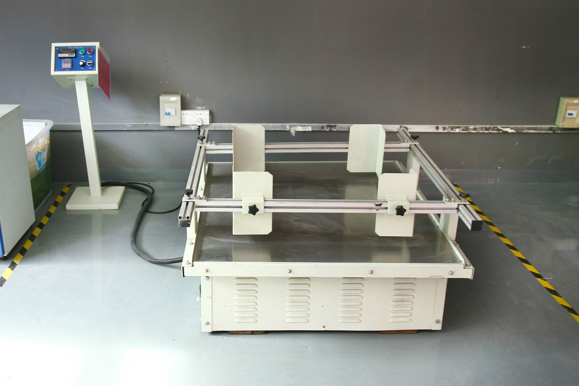 Simulated Transport Vibration Table